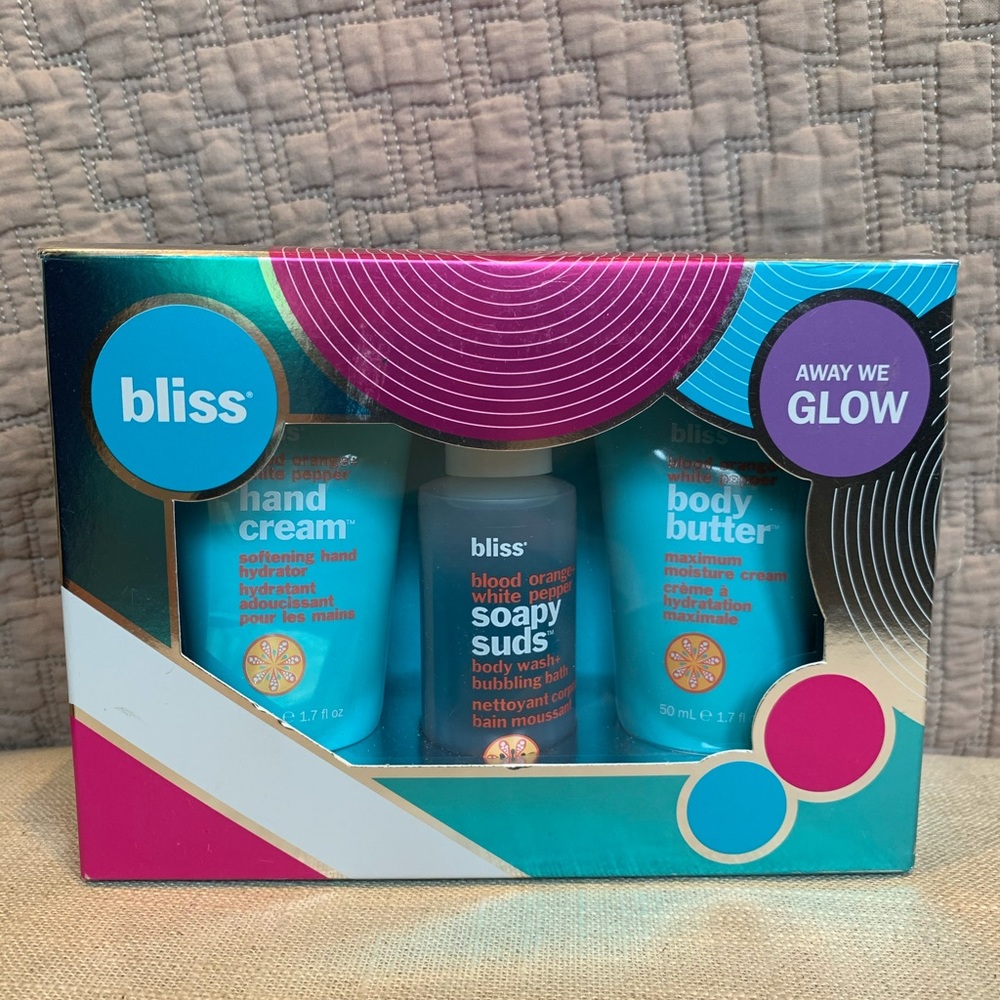Bliss Away We Glow Blood Orange+White Pepper Set